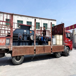 800x600型直連式對(duì)輥破碎機(jī)發(fā)往重慶