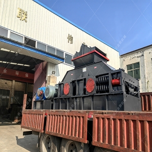 600X900雙齒輥破碎機發貨圖片_發往安徽淮南_破碎煤矸石