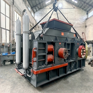 1000x700型半自動(dòng)對(duì)輥破碎制砂機(jī)發(fā)貨
