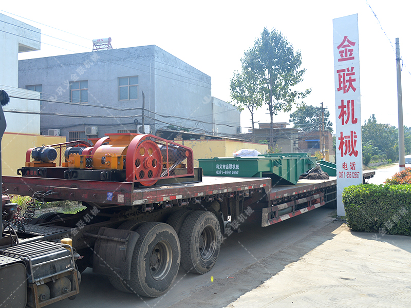 對(duì)輥機(jī),直線(xiàn)篩發(fā)貨圖片_發(fā)往廣東肇慶_處理干粉沙漿 對(duì)輥機(jī),直線(xiàn)篩發(fā)貨圖片_發(fā)往廣東肇慶_處理干粉沙漿